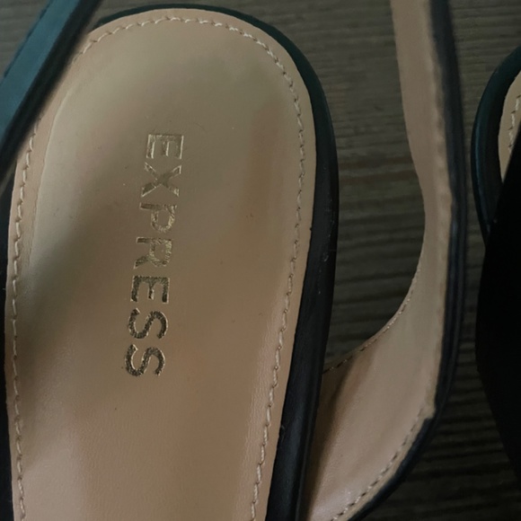 Pink & black low pumps - Picture 2 of 5